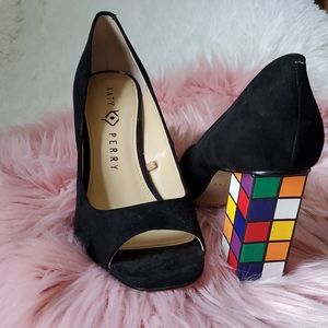 SUCH FUN and UNIQUE shoes by Katy Perry Caitlin Rubiks Cube Open Toe SZ 7.5 NEW!